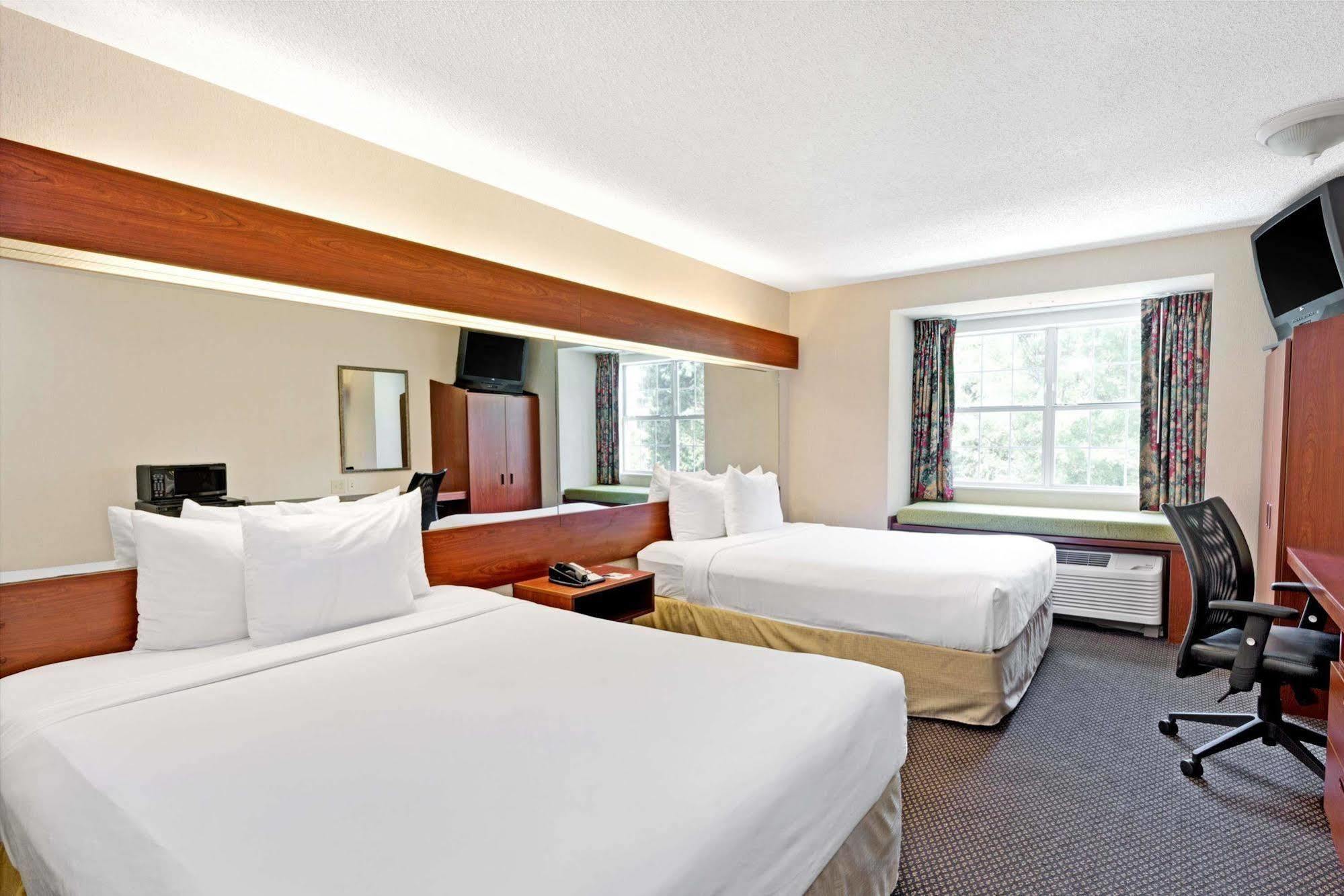 Microtel Inn & Suites By Wyndham Perimeter Center แซนดีสปริงส์ ภายนอก รูปภาพ