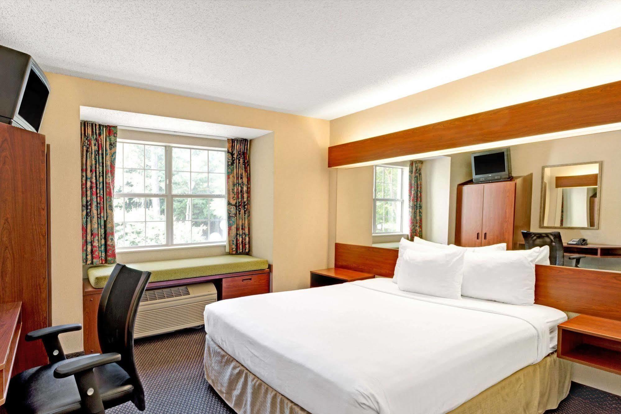 Microtel Inn & Suites By Wyndham Perimeter Center แซนดีสปริงส์ ภายนอก รูปภาพ